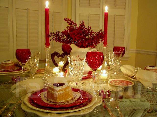 Как украсить стол на романтический ужин
