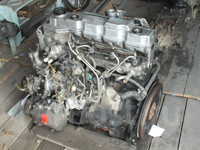 двигатель 4м40 
