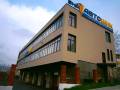 Фитнес, Кафе, Гостиница и др. — 385 кв. м, вдоль дороги. 385 кв. м., улица Вилкова 5а, р-н Трудовая. Дом снаружи
