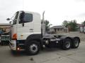 Hino 700. Седельный тягач HINO 700 6x4 во Владивостоке., 12 913 куб. см., 60 000 кг.