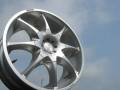 MOMO. 7.0x17 4x114.30 ET38
