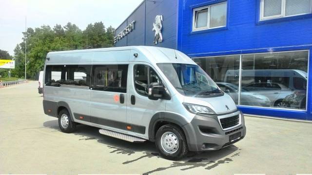 сколько сидячих мест в peugeot boxer