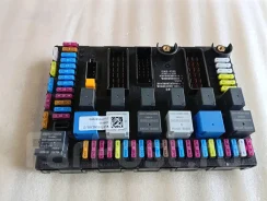 ���� 20A HOWO/Sitrak WG9716582301 ����