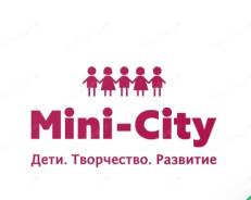 Воспитатель