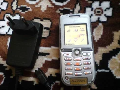 Sony Ericsson R300i. �/� ����