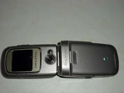 Sony Ericsson Z710i. �/� ����