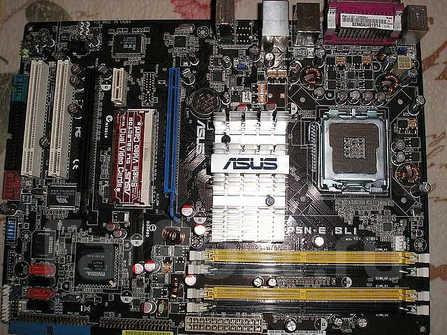 Asus P5N-E SLI (nForce 650i) ����