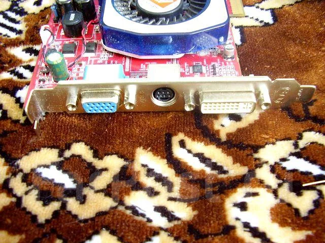 AGP Sapphire ATI Radeon X1650 Pro 512MB DDR3 VGA/DVI/SUB ����