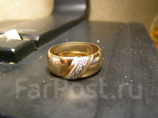 Золотое кольцо с бриллиантами во Владивостоке