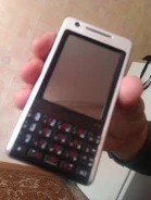 Sony Ericsson P1i. �/�