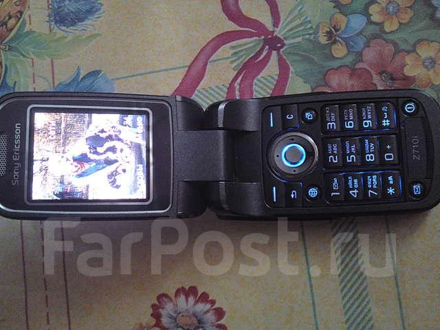 Sony Ericsson Z710i. �/� ����