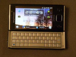 Sony Ericsson Xperia X2. �/�