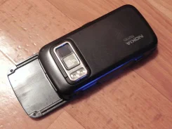 Nokia N86 8MP. �/�