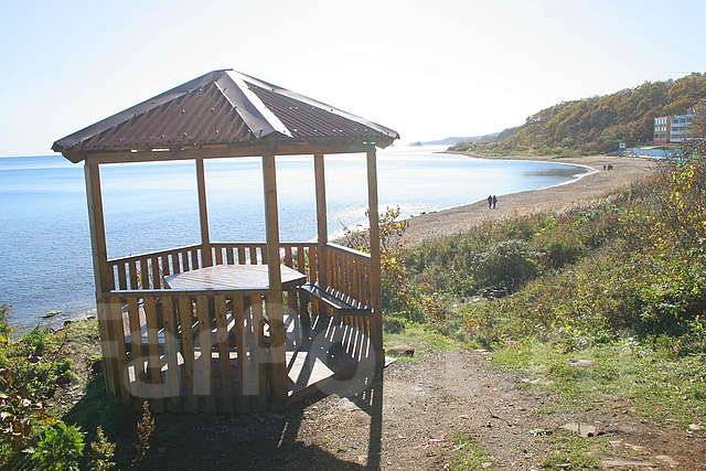 Беседки на шаморе владивосток. Беседки шамора. Морская беседка. Беседки шамора. Шамора владивосток мыс крутой.