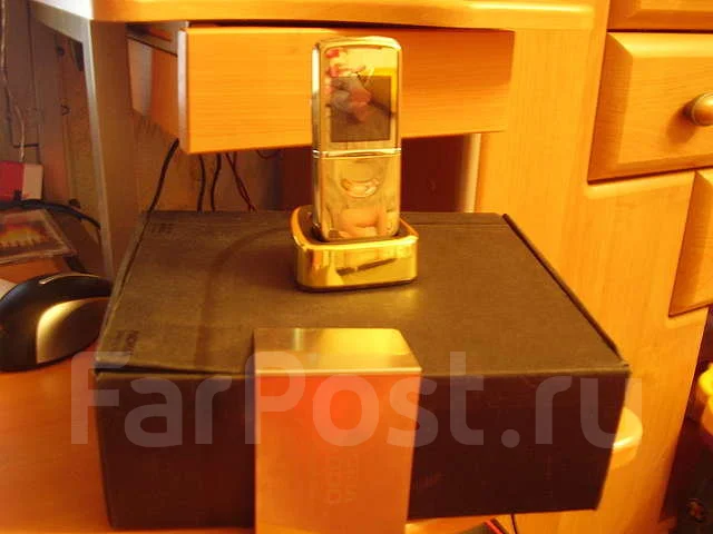 Nokia 8800 Sirocco Edition. �/� ����