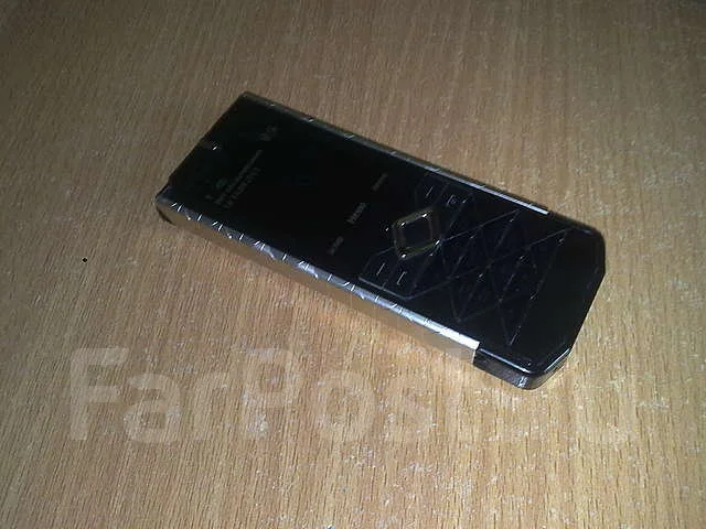 Nokia 7900 Crystal Prism. �/� ����