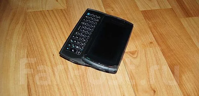 Sony Ericsson Vivaz pro. �/� ����
