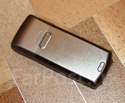 Philips Xenium 9@9w. �/� ����