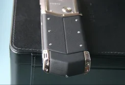 ������ Vertu Signature S Desing Replica. �����