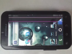 Motorola Defy. �/�