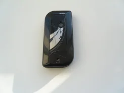 Nokia 7610 ����