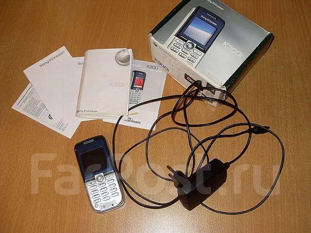 Sony Ericsson R300i. �/� ����