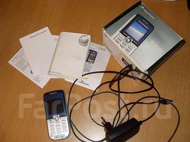 Sony Ericsson R300i. �/� ����