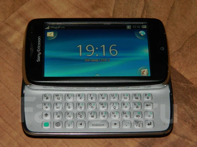 Sony Ericsson txt pro. �/� ����