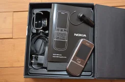 Nokia 8800 Sapphire Arte. �/�