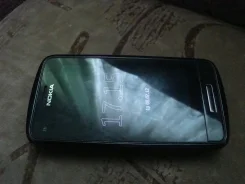 Nokia C6-01. �/�