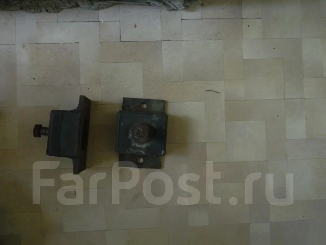 Подставка под двигатель