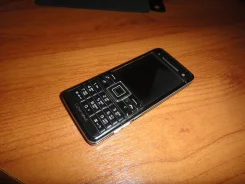 Sony Ericsson C902. �/�