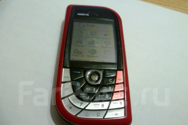 Nokia 7610 ����