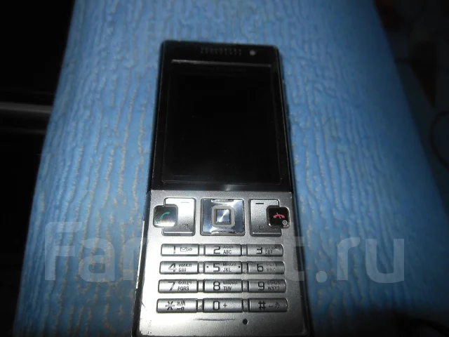 Sony Ericsson T700. �/� ����