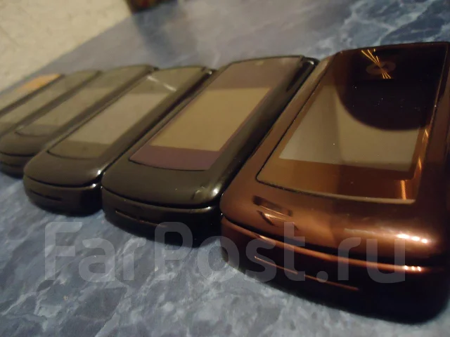 Motorola RAZR2 V9 ����