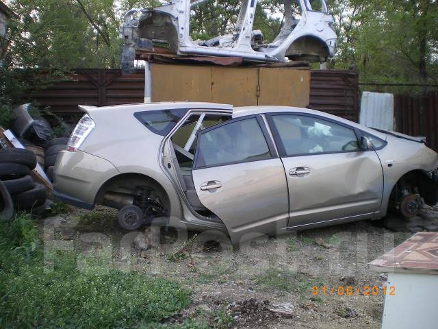 Toyota prius 20. приус 20 обвес. Toyota prius 3 asybki. Prius 20. тойота приус гибрид 2010 года.