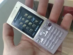 Sony Ericsson T700. �/� ����