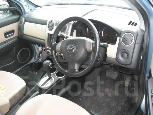 Mazda Verisa. DC5W, ZY ����