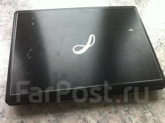 Roverbook Pro P435. 2����, ��� 2048 ��, ���� 320���, WiFi: 1, Bluetooth: 1, ����������� �� 2��. ����