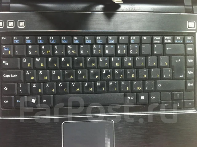 Roverbook Pro P435. 2����, ��� 2048 ��, ���� 320���, WiFi: 1, Bluetooth: 1, ����������� �� 2��. ����