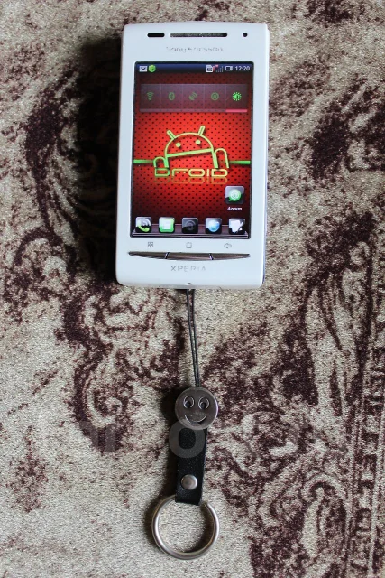 Sony Ericsson Xperia X8. �/� ����