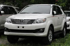Toyota Fortuner. 4wd, 2.7, ������ ����