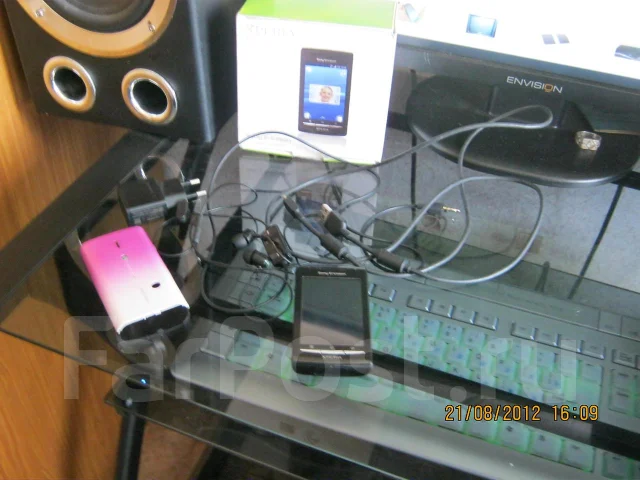 Sony Ericsson Xperia X8. �/� ����