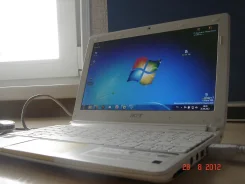 Acer Aspire One Happy AOHAPPY2-N578Qyy. 1,6����, ��� 1024 ��, ���� 250���, WiFi, Bluetooth, ����������� �� 8��.