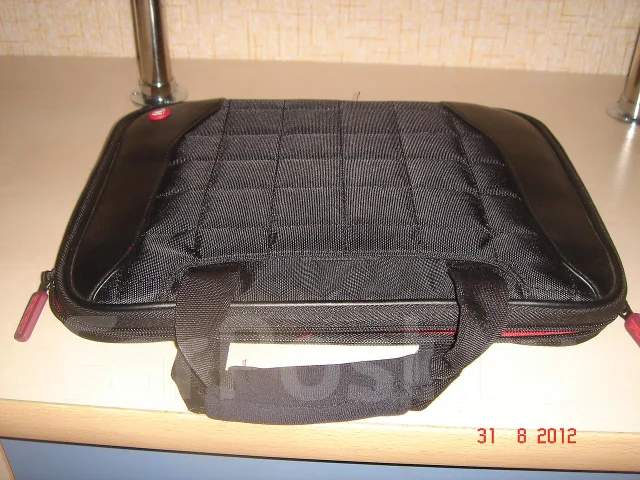 Acer Aspire One Happy AOHAPPY2-N578Qyy. 1,6����, ��� 1024 ��, ���� 250���, WiFi: 1, Bluetooth: 1, ����������� �� 8��. ����