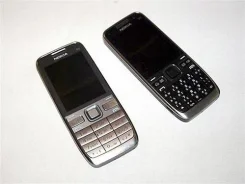 Nokia E52 ����
