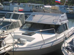 Bayliner. 1990 ���, ����� 7,6��., ��������� ������������, 330��.�., ������ ����