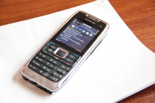 Nokia E51. ����� ����