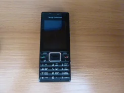 Sony Ericsson Elm. �/�