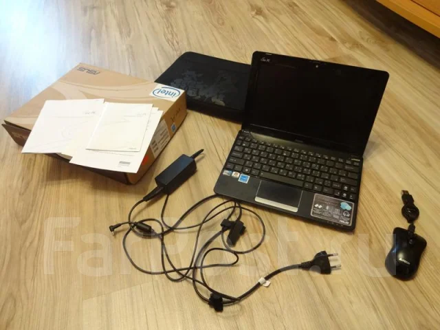ASUS Eee PC 1015PEM. 1,5����, ��� 2048 ��, ���� 250���, WiFi: 1, Bluetooth: 1, ����������� �� 11��. ����